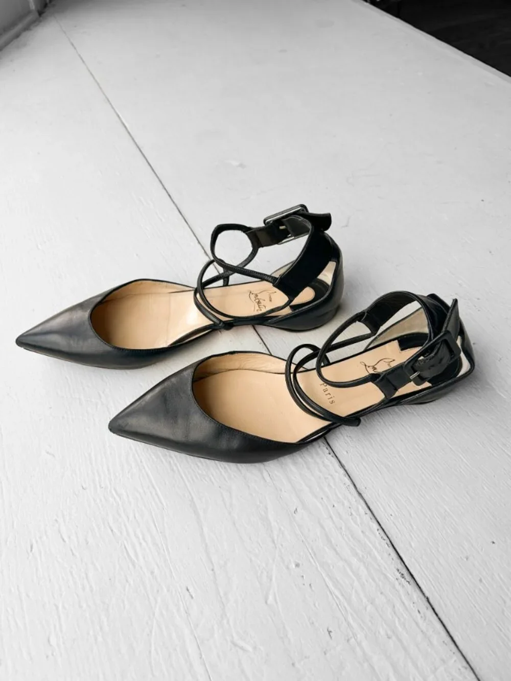 Christian Louboutin Black Leather Suzanna Ankle Strap Pointed Toe Flats - EU 41